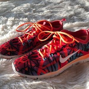 Nike Free Runners Size 8.5